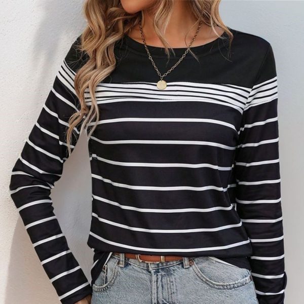 Slim Fit Crew Neck Casual Long Black and White Striped Sleeve T-shirt