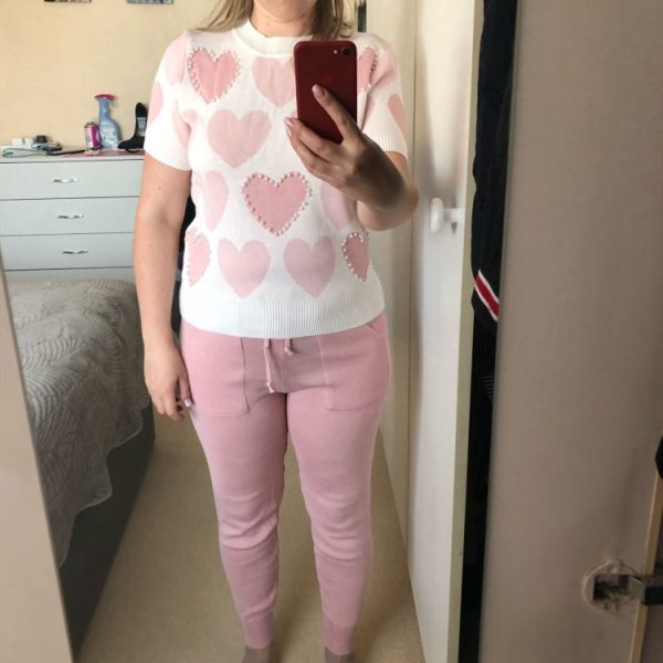 new arrival spring summer round neck knitwear loving heart pearl Beaded knitting women causal two piece set - Image 4