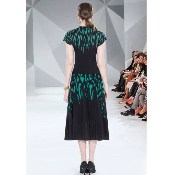 LE1330 Miyake Pleated Suit Boutique Women'S Set Fashion Printing All-Match Large Size Slim Top Half Skirt Two-Piece Set - Image 4